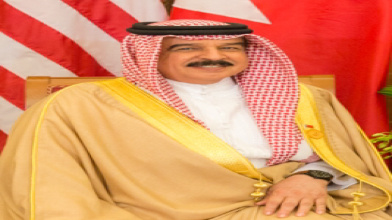 الحكومة البحرينية الجديدة تؤدي اليمين الدستورية