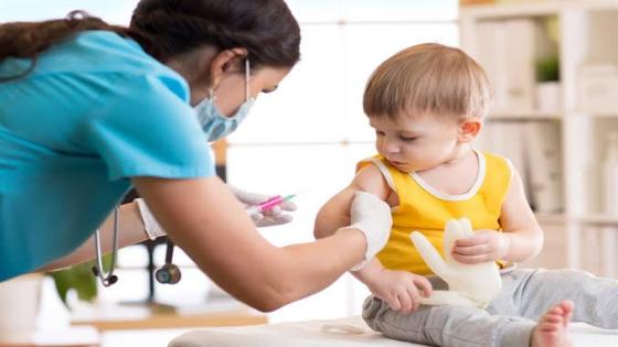 الصحة تقدم إرشادات لحماية الأطفال من مضاعفات الانفلونزا الموسمية